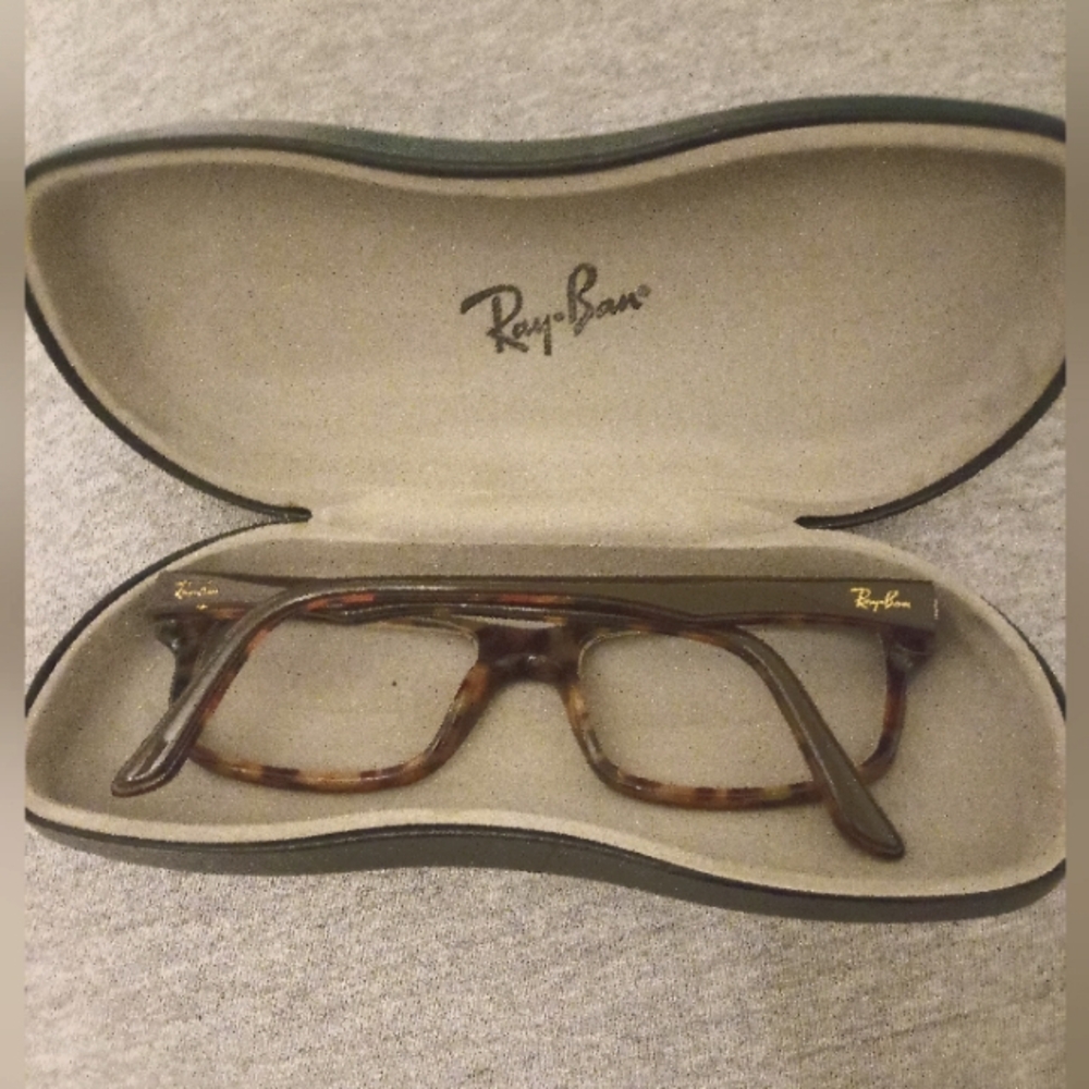 Ray ban Eyewear/ Case Included